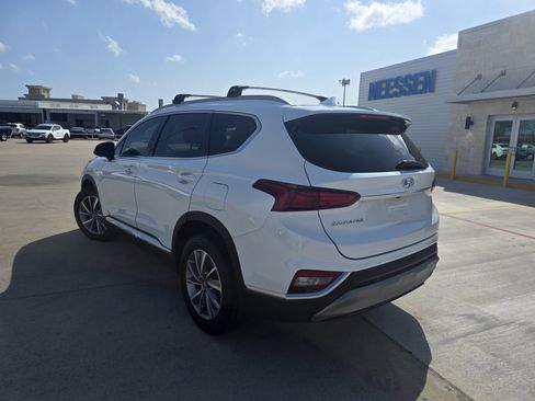 Used 2020 Hyundai Santa Fe SEL w/ Convenience Package image 5