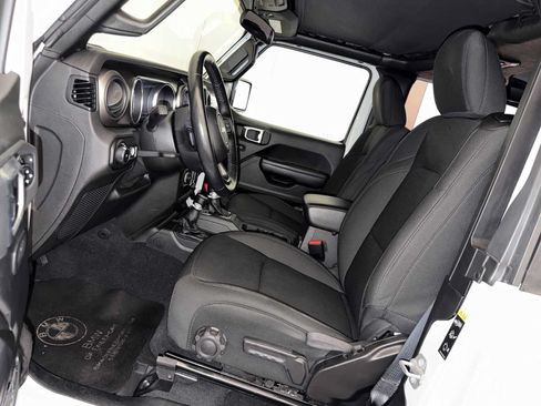 Used 2021 Jeep Wrangler Sport AWD/4WD image 9