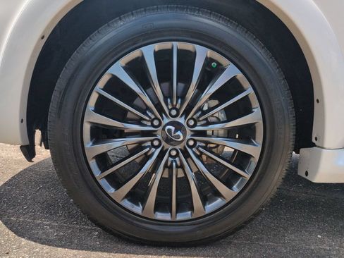 Used 2023 INFINITI QX80 Sensory w/ Cargo Package RWD image 12