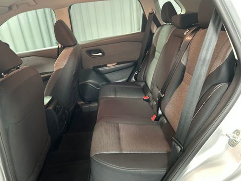 Used 2023 Nissan Rogue SV image 21