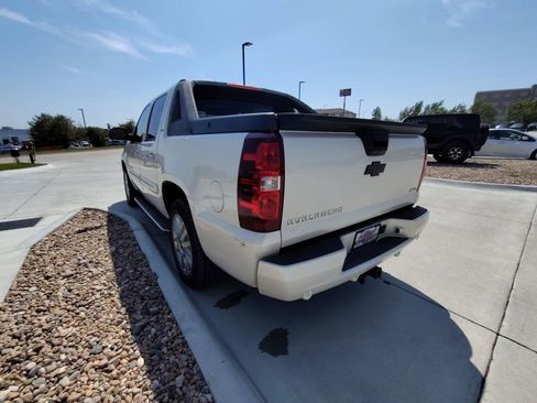 Used 2008 Chevrolet Avalanche LTZ w/ LTZ Preferred Equipment Group image 8