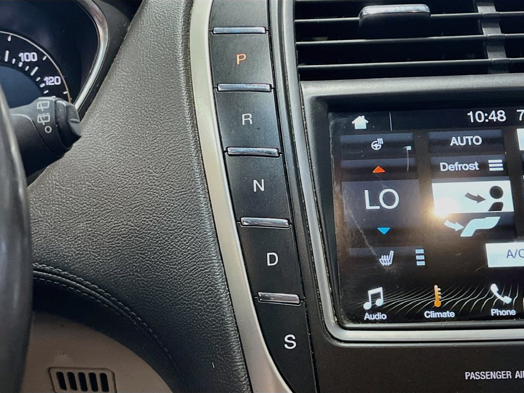 Used 2018 Lincoln MKX Select w/ Select Plus Package AWD/4WD image 17