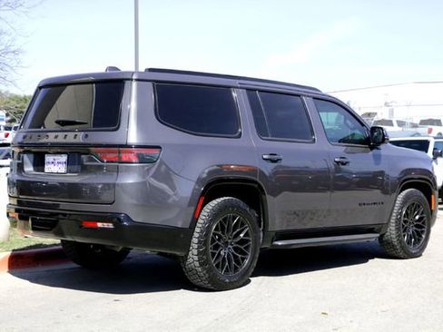 Used 2023 Jeep Wagoneer Series II w/ Convenience Group I image 5