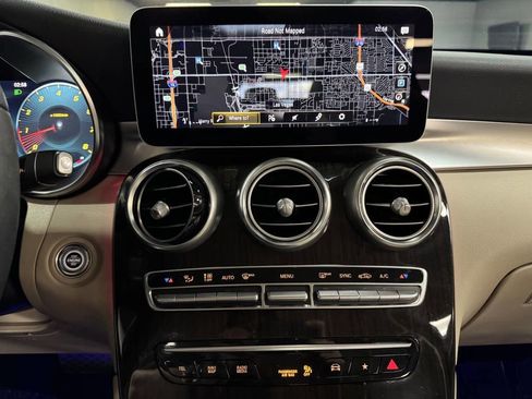 Used 2020 Mercedes-Benz GLC 300 image 27