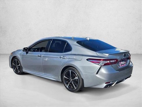 Used 2020 Toyota Camry XSE image 8