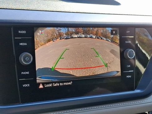 Certified 2024 Volkswagen Taos SE w/ Black Wheel Package image 23