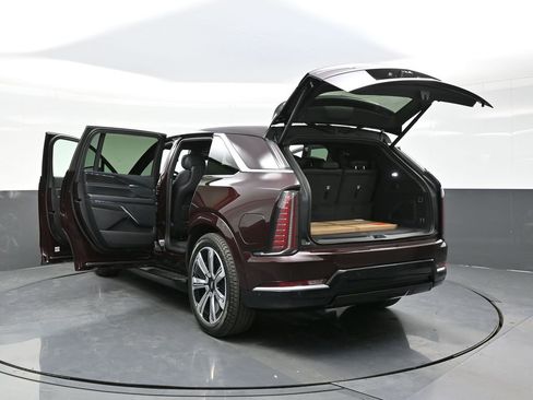 New 2026 Cadillac Escalade IQ Luxury 1 image 28