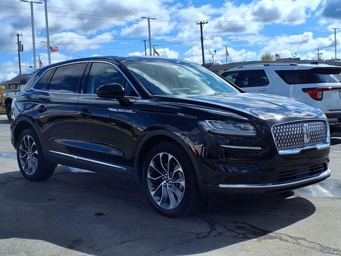 Used 2023 Lincoln Nautilus Reserve AWD/4WD image 3