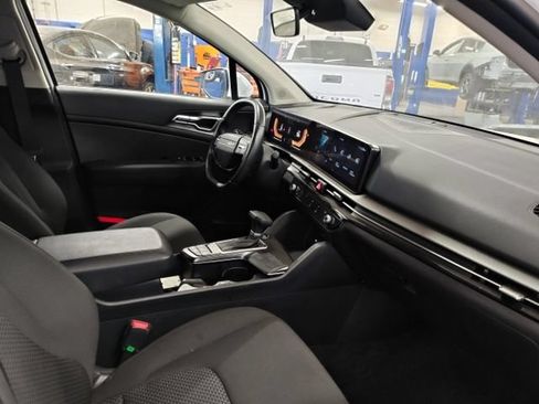 Certified 2026 Kia Sportage LX FWD image 13