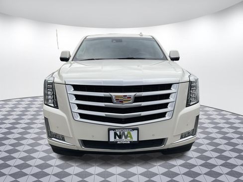Used 2015 Cadillac Escalade Premium AWD/4WD image 5