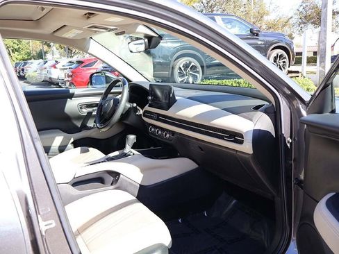 Used 2024 Honda HR-V EX-L image 29