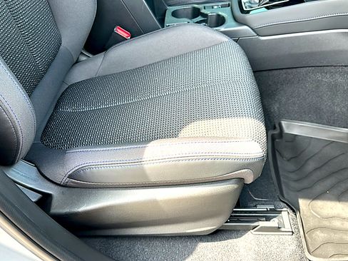 Used 2025 Subaru Forester Premium w/ Convenience Package #1 AWD/4WD image 27