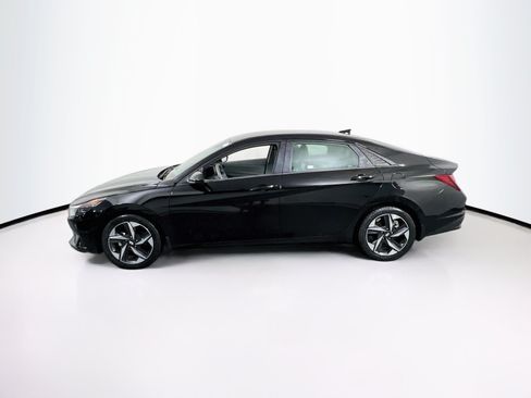 Used 2023 Hyundai Elantra SEL w/ Convenience Package FWD image 8