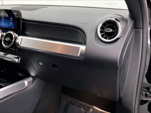 Used 2026 Mercedes-Benz GLB 250 image 19