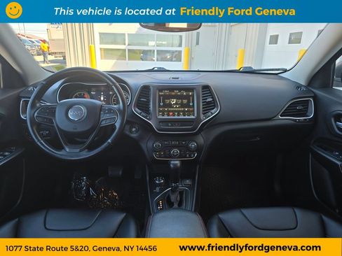 Used 2019 Jeep Cherokee Trailhawk w/ Cold Weather Group AWD/4WD image 14
