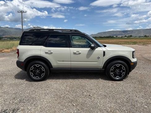 Used 2025 Ford Bronco Sport Outer Banks w/ Outer Banks Tech Package+ AWD/4WD image 8