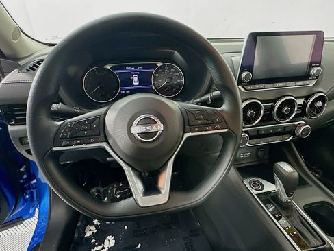 Certified 2025 Nissan Sentra SV image 17