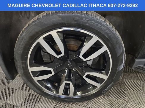 Used 2018 Chevrolet Tahoe Premier AWD/4WD image 15