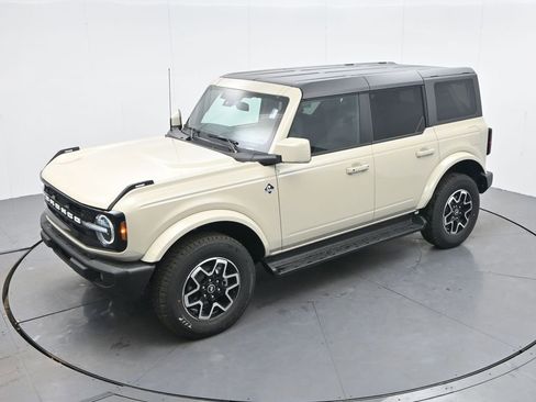 New 2025 Ford Bronco Outer Banks image 25