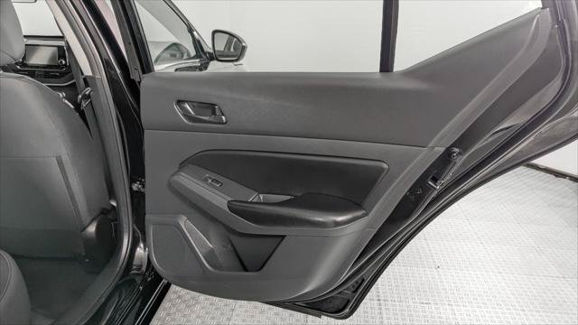 Used 2024 Nissan Altima 2.5 S FWD image 19