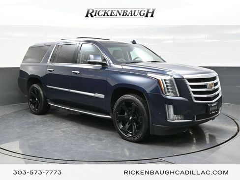 Used 2019 Cadillac Escalade ESV Luxury image 1