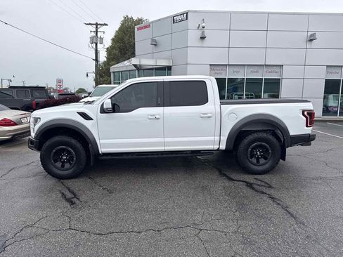 Used 2018 Ford F150 Raptor w/ Equipment Group 802A Luxury AWD/4WD image 9