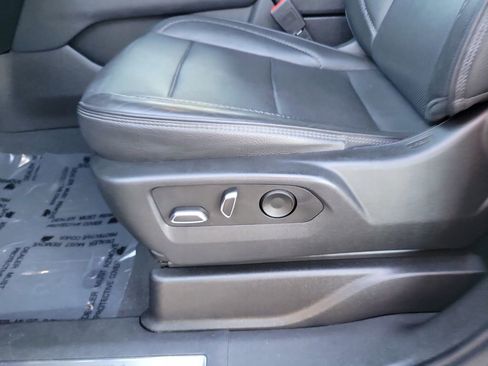 Used 2023 GMC Yukon Denali image 13