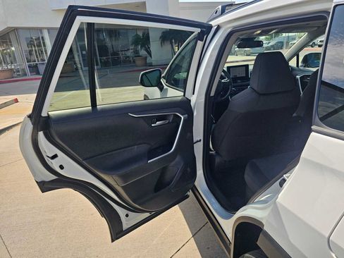 Certified 2025 Toyota RAV4 XLE AWD/4WD image 15