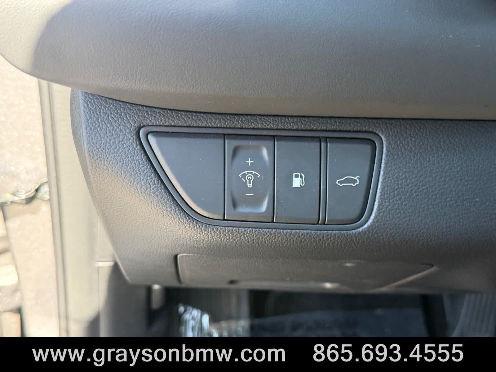 Used 2026 Genesis G70 2.5T RWD image 27