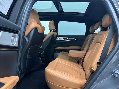 Used 2022 Lincoln Nautilus Black Label w/ Class II Trailer Tow Package image 18