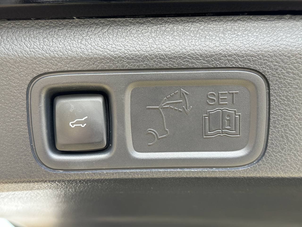 Used 2024 Ford Expedition Max Platinum AWD/4WD image 32