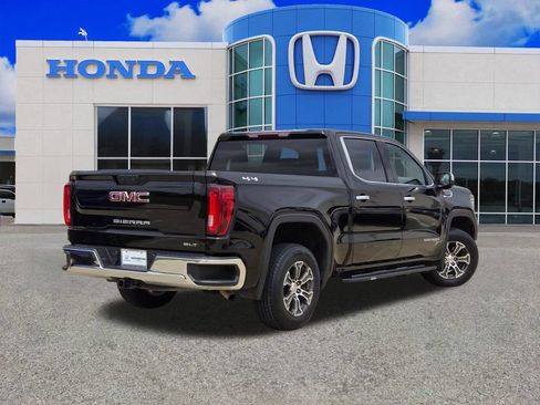 Used 2024 GMC Sierra 1500 SLT AWD/4WD image 3