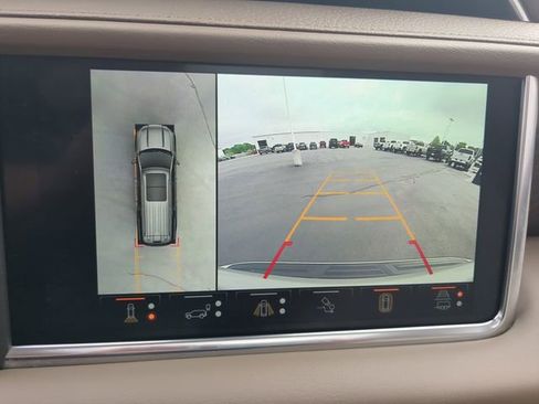 Used 2024 GMC Yukon XL Denali w/ Advanced Technology Package AWD/4WD image 24