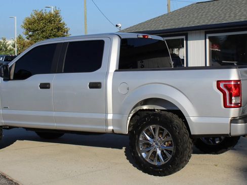 Used 2017 Ford F150 XL w/ Equipment Group 101A Mid RWD image 3