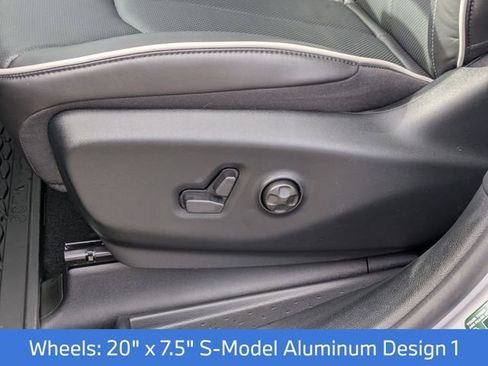 New 2026 Chrysler Pacifica Limited w/ S Appearance Package image 17