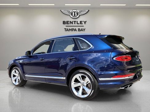 New 2025 Bentley Bentayga Azure V8 image 7