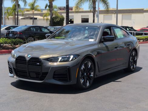 New 2026 BMW M440i w/ Premium Package RWD image 5