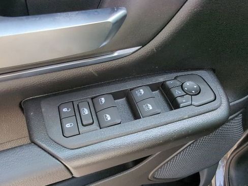 New 2026 RAM 1500 4x4 Crew Cab image 14