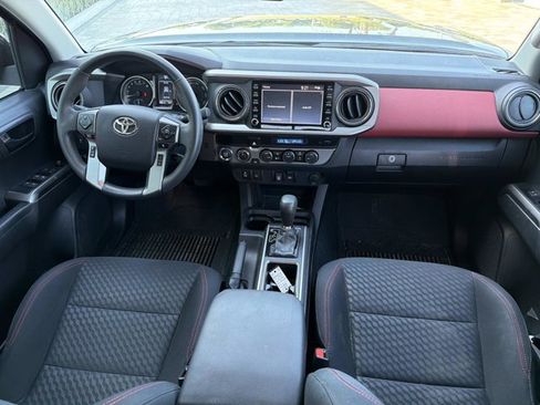 Used 2023 Toyota Tacoma SR5 w/ Technology Package AWD/4WD image 20