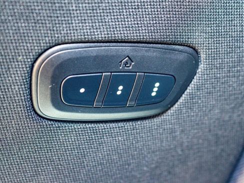 Used 2021 RAM 1500 Limited image 15