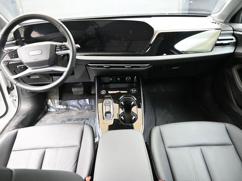 Used 2025 Audi A5 2.0T Premium w/ Convenience Package image 18