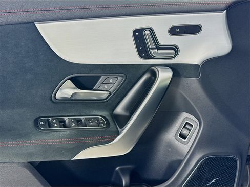 Used 2023 Mercedes-Benz CLA 250 image 18