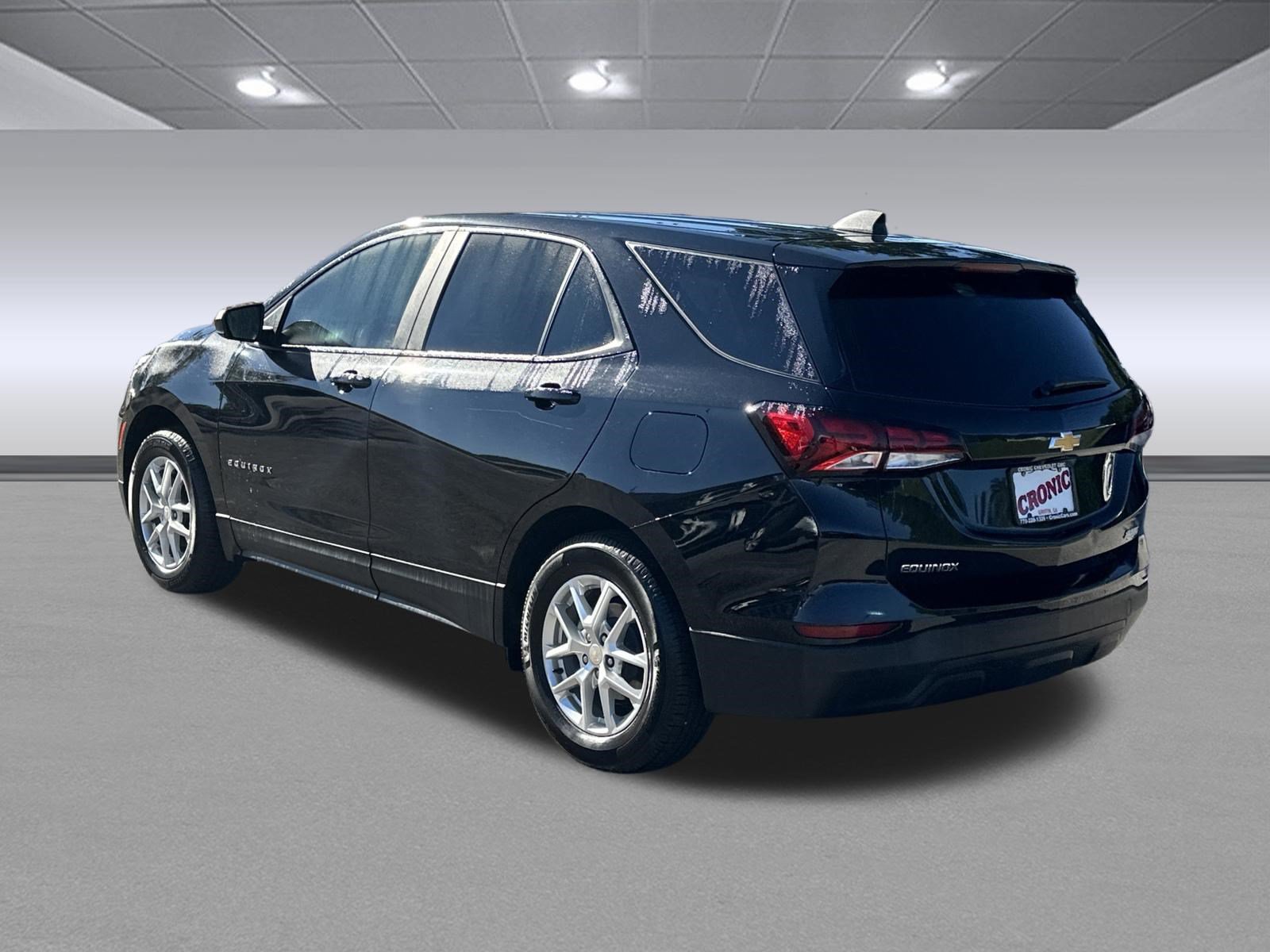 Used 2023 Chevrolet Equinox LS w/ LS Convenience Package FWD image 5