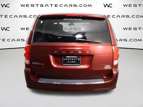 Used 2019 Dodge Grand Caravan SE image 4