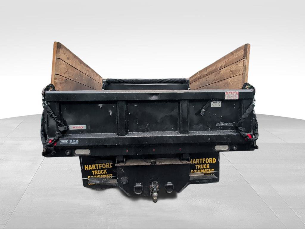 Used 2024 RAM 5500 Tradesman w/ Chrome Appearance Group AWD/4WD image 3