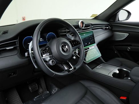Certified 2023 Maserati Grecale Modena AWD/4WD image 17