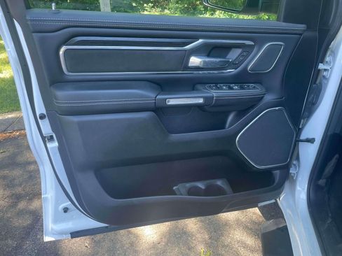 Used 2023 RAM 1500 Laramie AWD/4WD image 16