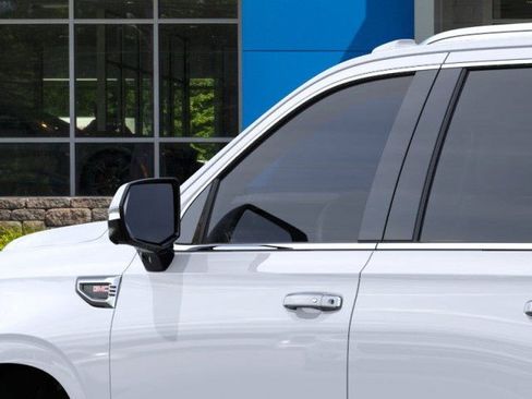 New 2026 GMC Yukon Denali image 12