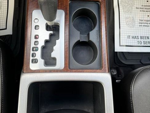 Used 2011 Nissan Titan SL w/ SL Technology Pkg image 24