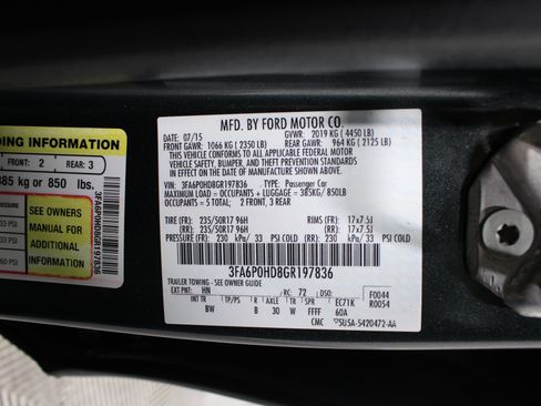 Used 2016 Ford Fusion SE w/ Equipment Group 202A FWD image 35